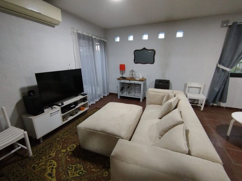 Alvarez Condarco 2194: Living