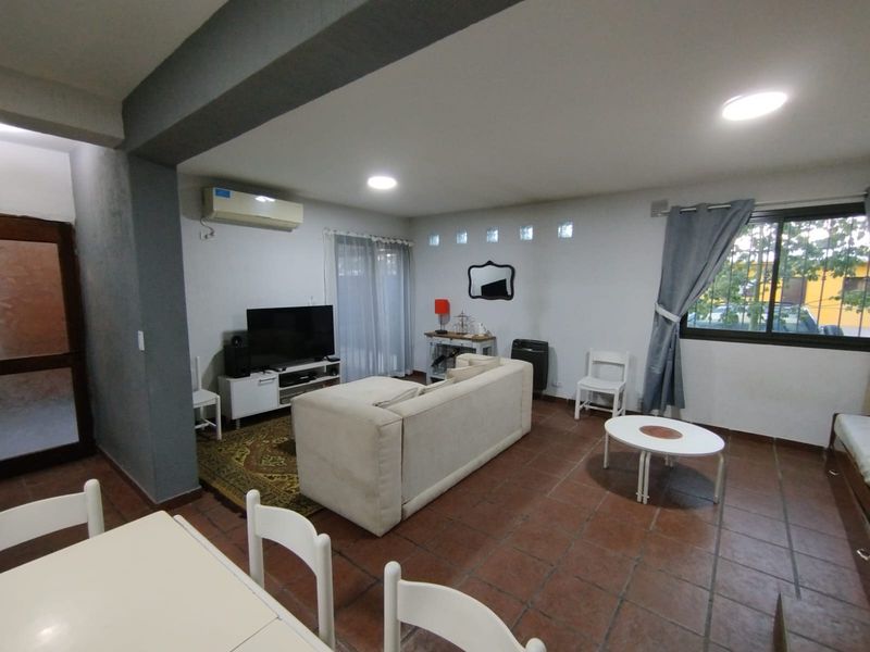 Alvarez Condarco 2194: Living comedor